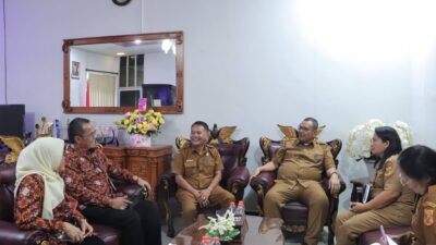 Foto Bupati Dairi, Vickner Sinaga, dalam mendorong percepatan penurunan stunting dan pembangunan keluarga berkualitas. Hal ini ditegaskan saat menerima kunjungan perwakilan BKKBN Provinsi Sumatera Utara, Selasa (14/4/2026).(ist)