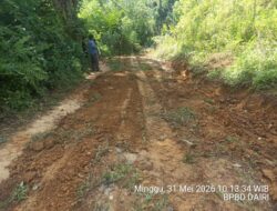Bupati Vickner Tekankan Respons Cepat, BPBD Dairi Tuntaskan Perbaikan Jalan Rusak di Tanah Pinem, 