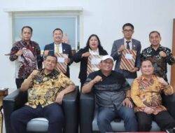 Bupati Dairi Serahkan Surat Tugas Plt Kepala Sekolah untuk Tiga Sekolah
