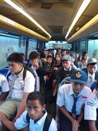 Pemerintah Kabupaten Dairi resmi mengoperasikan dua unit bus sekolah gratis untuk melayani siswa dari Desa Kalang Simbara dan Kelurahan Bintang Hulu menuju sejumlah sekolah di Kota Sidikalang