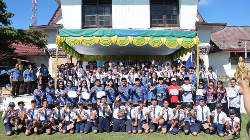 Sekda Dairi, Pimpin Upacara Hari Anak Nasional ke-42